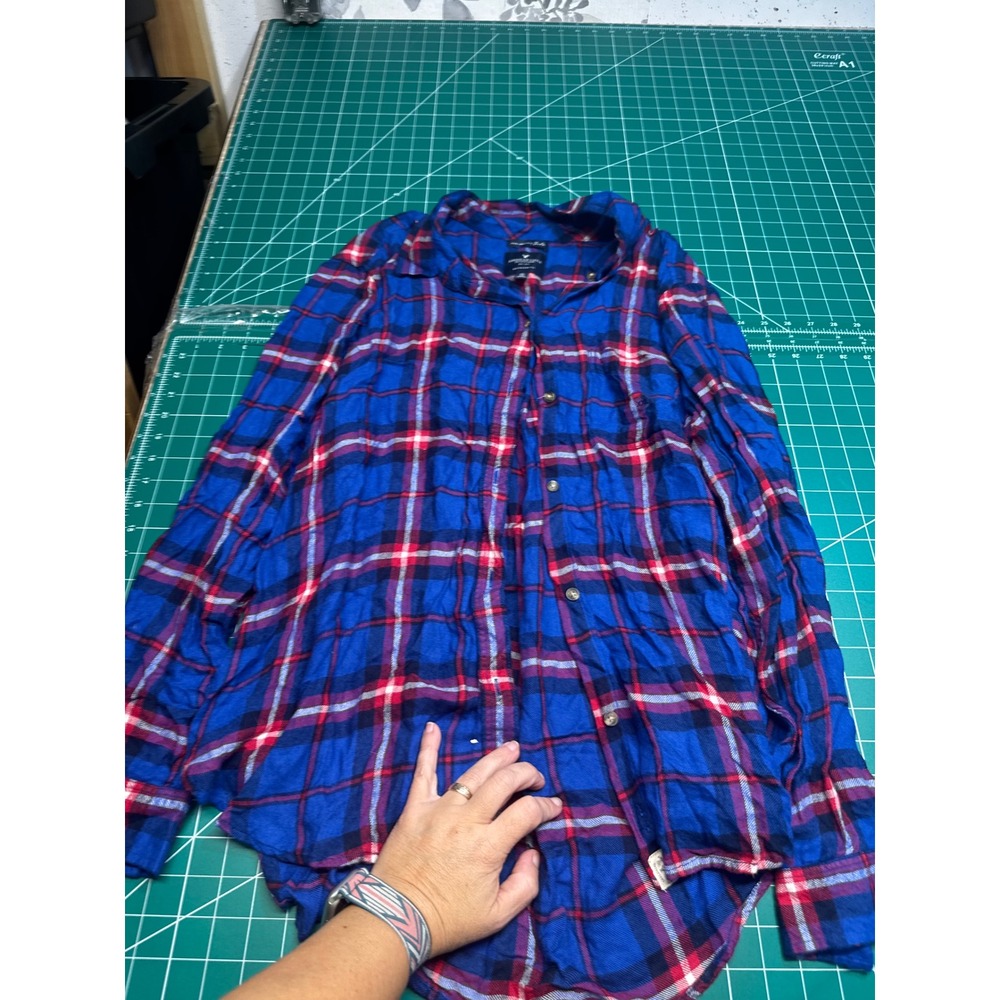 American Eagle Outfitters Plaid Flannel Shirt XXL Blue Red Boyfriend Fit Soft